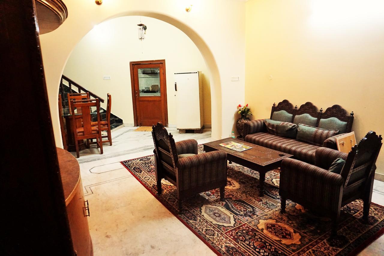 Lazy Mozo Backpackers Hostel ชัยปุระ ภายนอก รูปภาพ