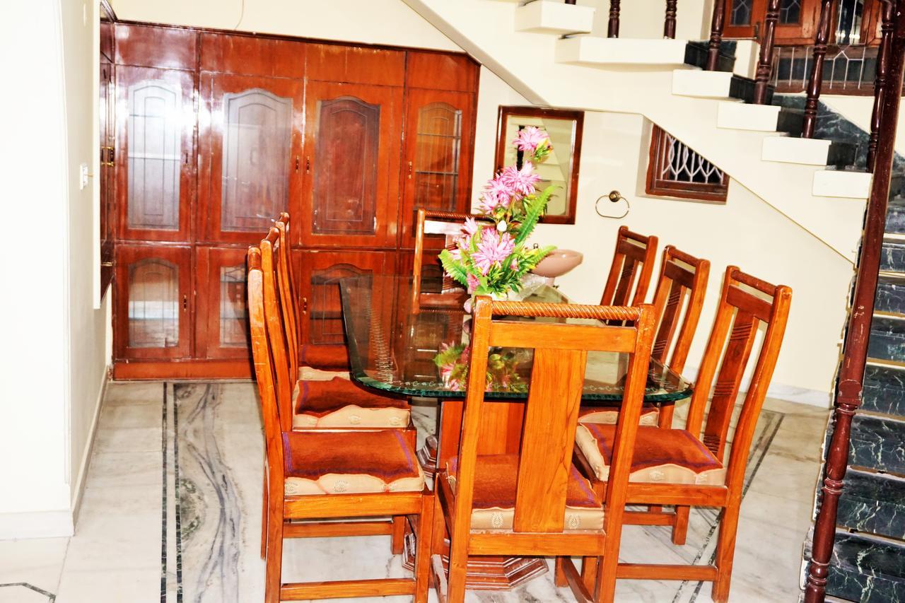 Lazy Mozo Backpackers Hostel ชัยปุระ ภายนอก รูปภาพ