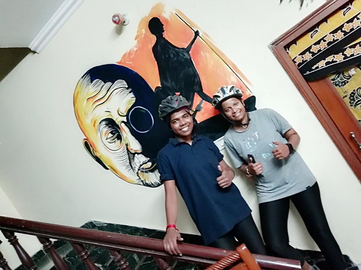 Lazy Mozo Backpackers Hostel ชัยปุระ ภายนอก รูปภาพ