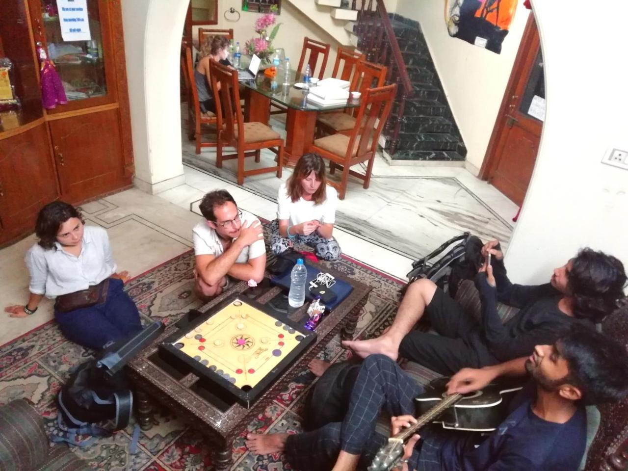 Lazy Mozo Backpackers Hostel ชัยปุระ ภายนอก รูปภาพ